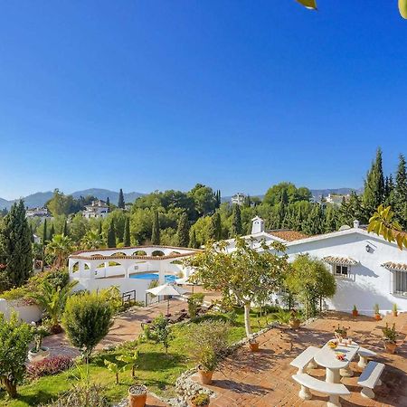 Private Heated Pool, Jacuzzi & 1225M2 Garden In Villa Cipreses Frigiliana Exterior photo