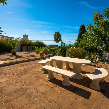 Private Heated Pool, Jacuzzi & 1225M2 Garden In Villa Cipreses Frigiliana Exterior photo