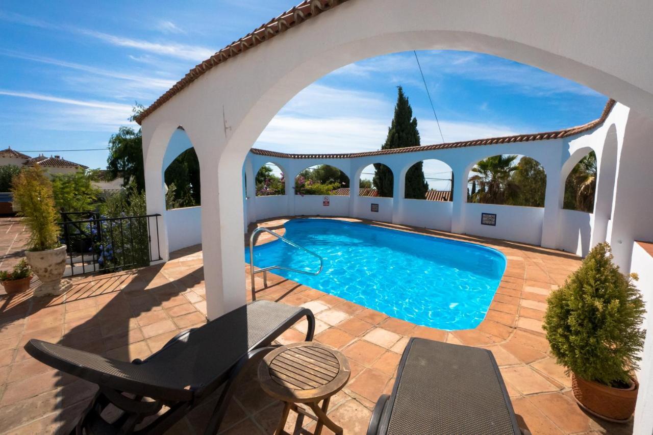 Private Heated Pool, Jacuzzi & 1225M2 Garden In Villa Cipreses Frigiliana Exterior photo