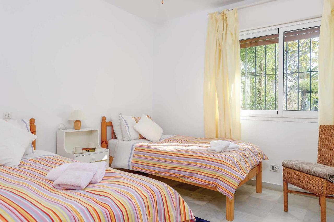 Private Heated Pool, Jacuzzi & 1225M2 Garden In Villa Cipreses Frigiliana Exterior photo